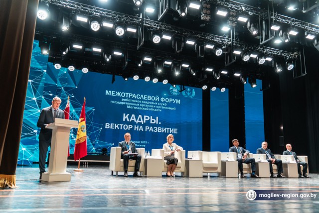 Анатолий Исаченко: квалифицированные кадры - от рабочего и инженера до ученого и управленца-руководителя - нужно выращивать п...