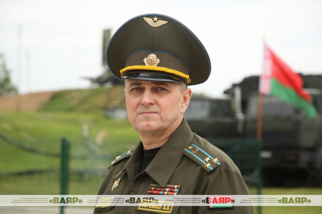 В одном из подразделений радиотехнических войск прошла торжественная церемония передачи новых образцов вооружения.