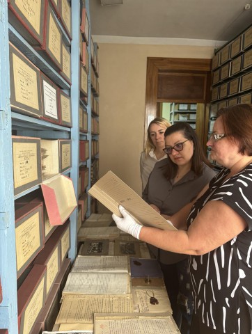 О проведении экскурсии для сотрудников телерадиокомпании Могилев в учреждении ´Государственный архив общественных объединений...