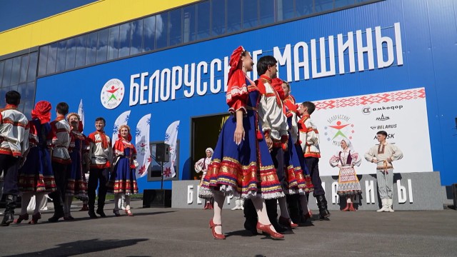 В Уфе открыли белорусский мультибрендовый центр.
