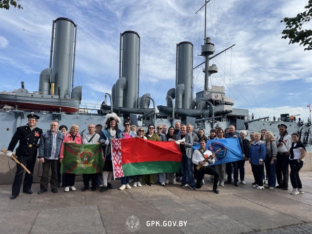 Активисты профсоюза органов пограничной службы посетили Санкт-Петербург.