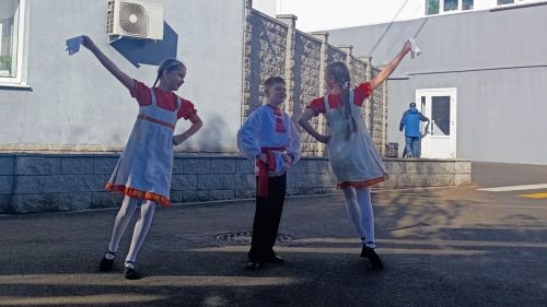 С Днём машиностроителей ГУО ´Средняя школа №31´ поздравила своих шефов.