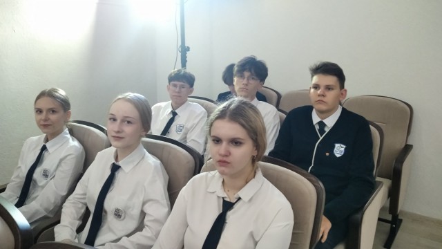 Родине служим и будем служить.