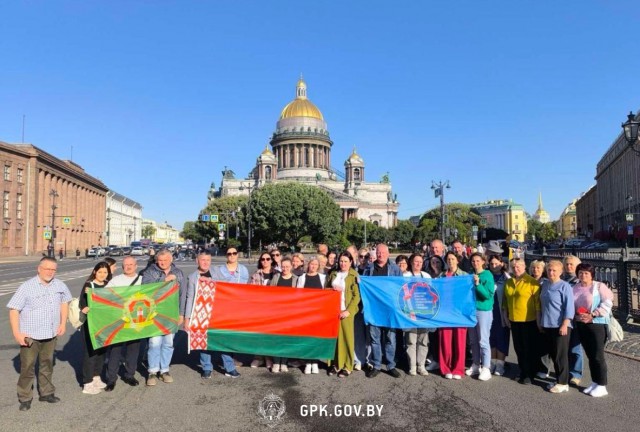 Активисты профсоюза органов пограничной службы посетили Санкт-Петербург.