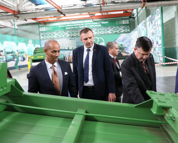 Делегация из Республики Куба на ´Бобруйскагромаш´.