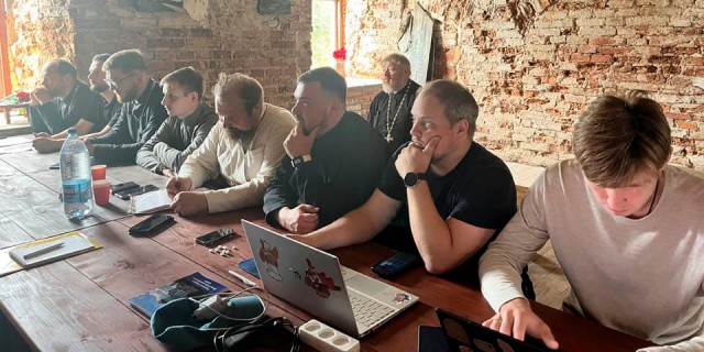 Иерей Артемий Васин принял участие в двухдневном собрании-семинаре епархиальных руководителей по делам молодежи.