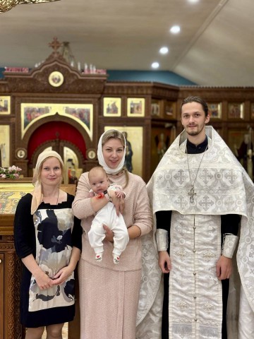 Таинство крещения в храме при Центре ´Покрова´.