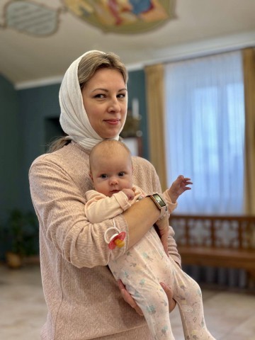 Таинство крещения в храме при Центре ´Покрова´.