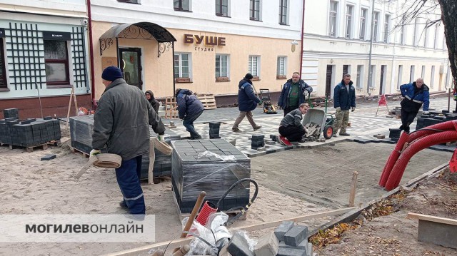 Посмотрели, как преображаются дворы на Ленинской.