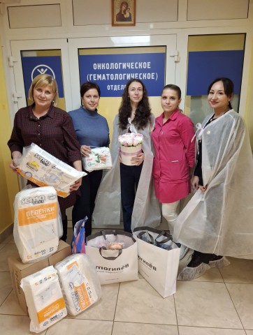Пациентам онкогематологического отделения Могилевской областной детской больницы передали игрушки.