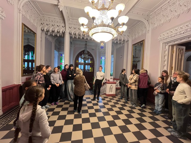 Экскурсионная поездка в деревню Красный берег.