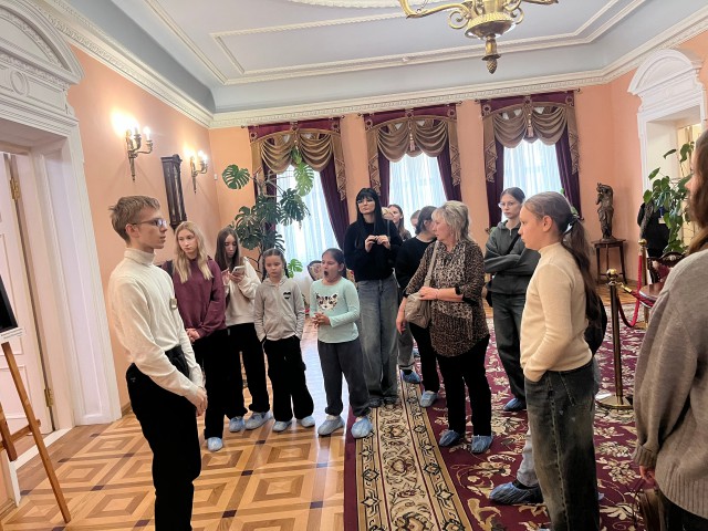Экскурсионная поездка в деревню Красный берег.