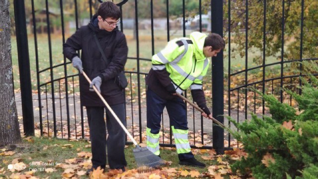 Восстановление святынь БеларусиВолонтерское движение БРСМ ´Доброе Сердце´ из ГУО ´Бобруйский государственный механико-техноло...