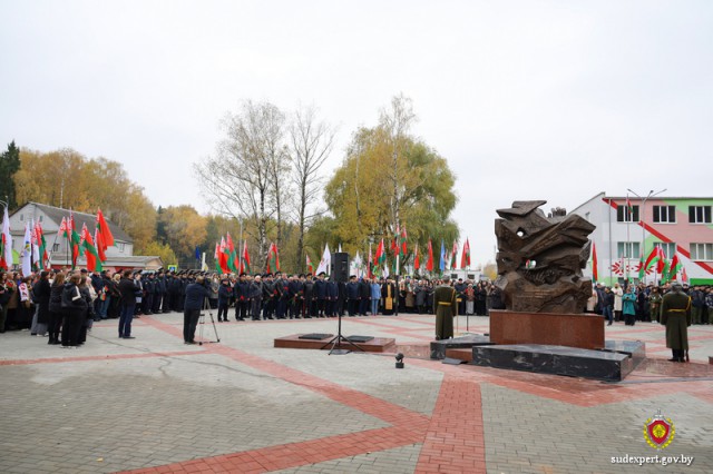 В Могилеве перезахоронили останки жертв геноцида белорусского народа.