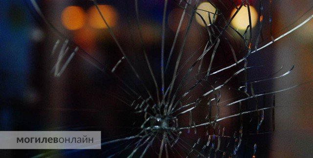 В Могилеве автомобиль сбил женщину - компенсацию морального вреда сначала отсудила дочь погибшей, а затем и сын.