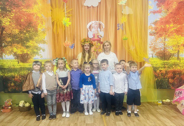 Музыкальное развлечение Волшебница Осень.