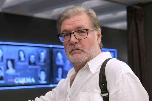 Умер актер театра и кино Владимир Симонов.