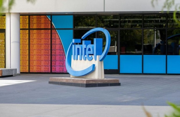Intel станет производителем некоторых процессоров Apple.
