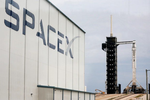 SpaceX поглотила ИИ-стартап xAI.