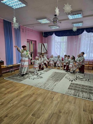 Музыкальное развлечение в средней группе.