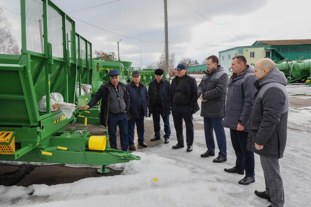 Делегация из Республики Узбекистан на ´Бобруйскагромаш´.
