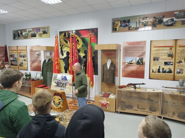Экскурсия в 147 зенитный ракетный полк.