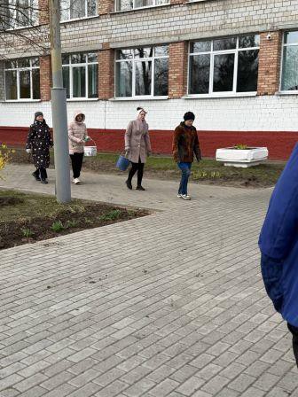 Школьная территория - территория чистоты.