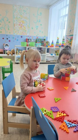 Знакомство с миром материалов.