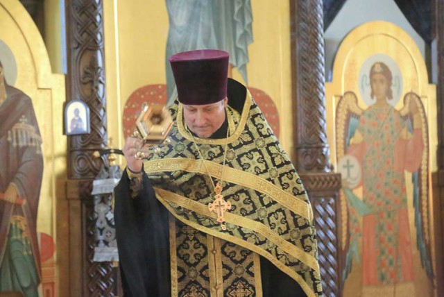 Утреня Великой Субботы с чином Погребения Плащаницы в Бобруйском кафедральном соборе.