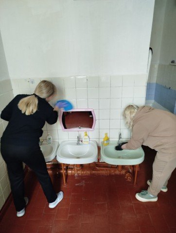 Весенний субботник: чистота и порядок в детском саду!