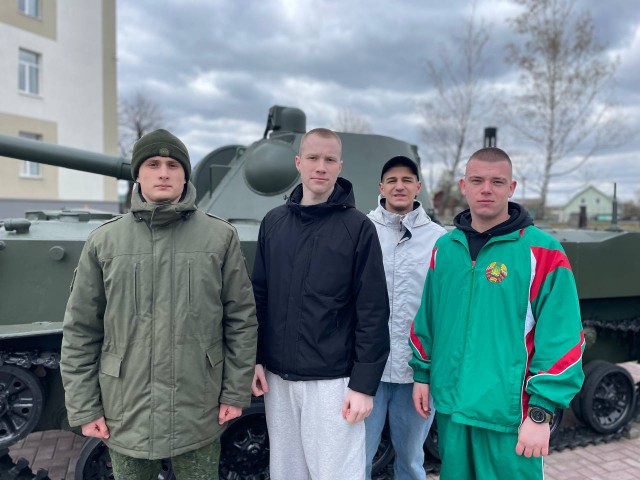 Могилевщина торжественно проводила в армию почти 170 новобранцев.