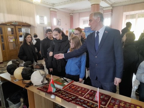 Одно на двоих.
