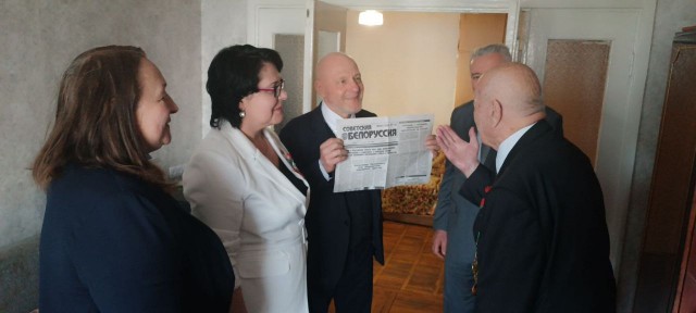 В преддверии Дня Победы.