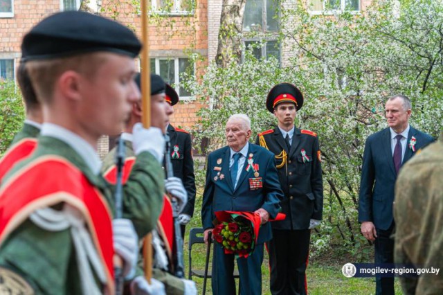 Анатолий Исаченко встретился с ветераном Великой Отечественной войны Михаилом Антоновичем Титовым.