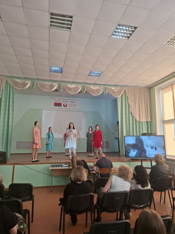 Сквозь года звенит Победа!