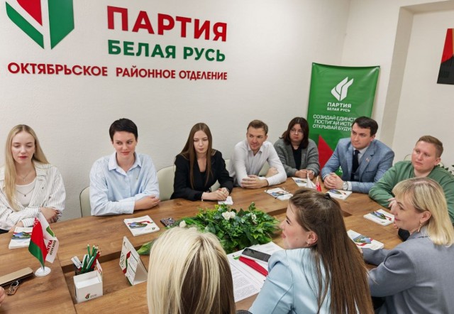 Диалог, доверие и границы: в Октябрьском районе Могилева обсудили формулу семейного счастья.