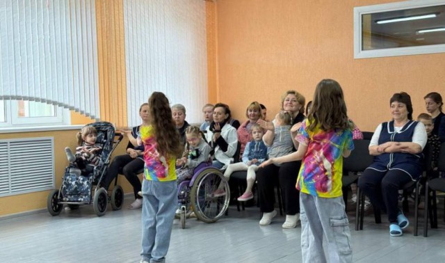 Любовь начинается с семьи.