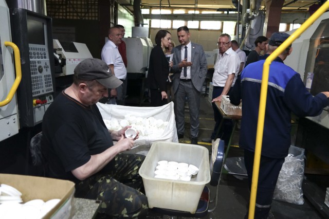 Заместитель председателя Могилевского горисполкома Вера Богайчук провела прием граждан на предприятии ´Тифлос´.