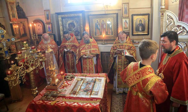 Божественная литургия в Крестовоздвиженском храме г. Осиповичи.