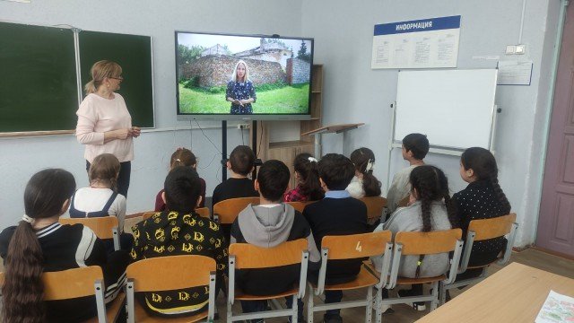 В учреждении образования прошли мероприятия посвященные празднованию 1 Мая.