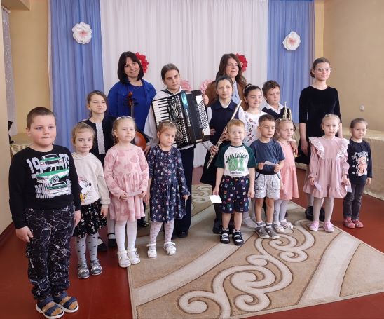 ´Музыка - детям´ (знакомство дошколят с живой музыкой и музыкальными инструментами).