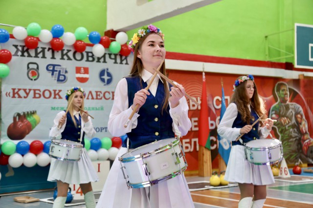 Республиканский турнир по гиревому спорту проходит сегодня в Житковичах.