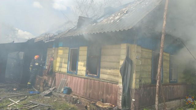 В Чаусском районе горел частный жилой дом.