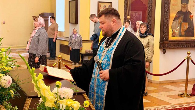 Канун Успения Пресвятой Богородицы: богослужение в кафедральном соборе возглавил епископ Серафим.