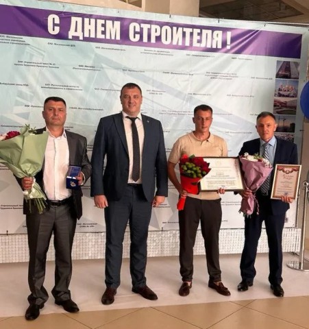Церемония награждения сотрудников ОАО ´Бобруйский завод КПД´ в преддверии Дня строителя!