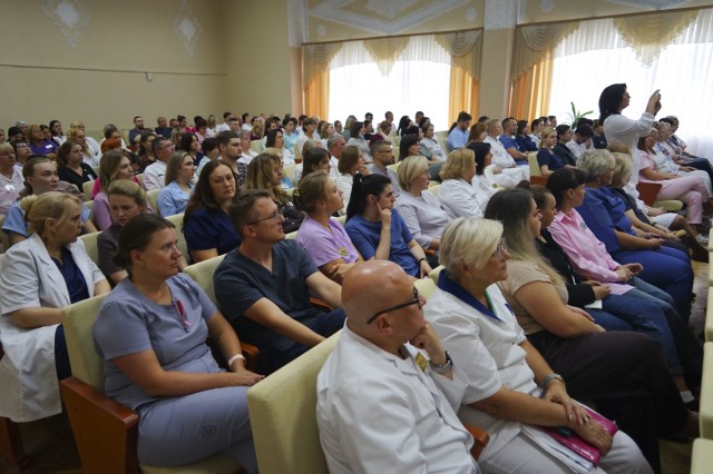 Мэр Сергей Чертков провел Единый день информирования и прием граждан в Могилевской клинической больнице 1.
