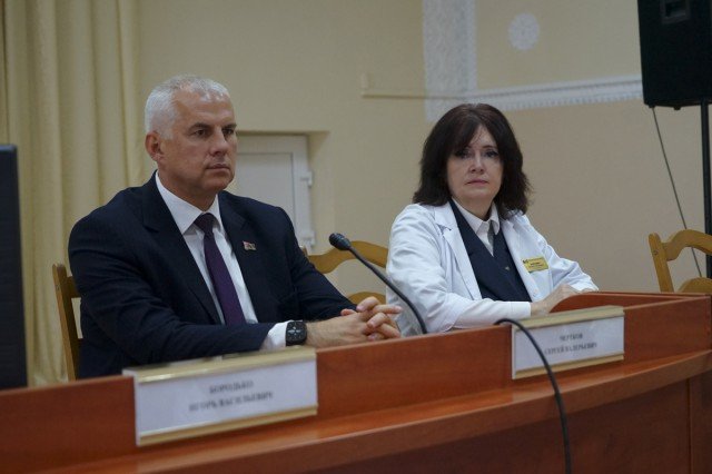 Мэр Сергей Чертков провел Единый день информирования и прием граждан в Могилевской клинической больнице 1.