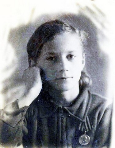 Немцев и полицаев резали безжалостно (1941 - 1945 г.).