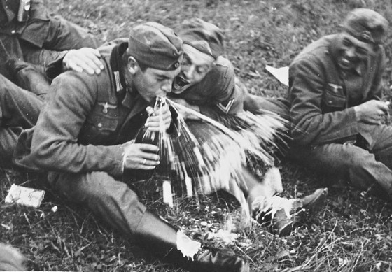 Немцев и полицаев резали безжалостно (1941 - 1945 г.).