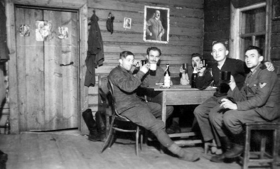 Немцев и полицаев резали безжалостно (1941 - 1945 г.).